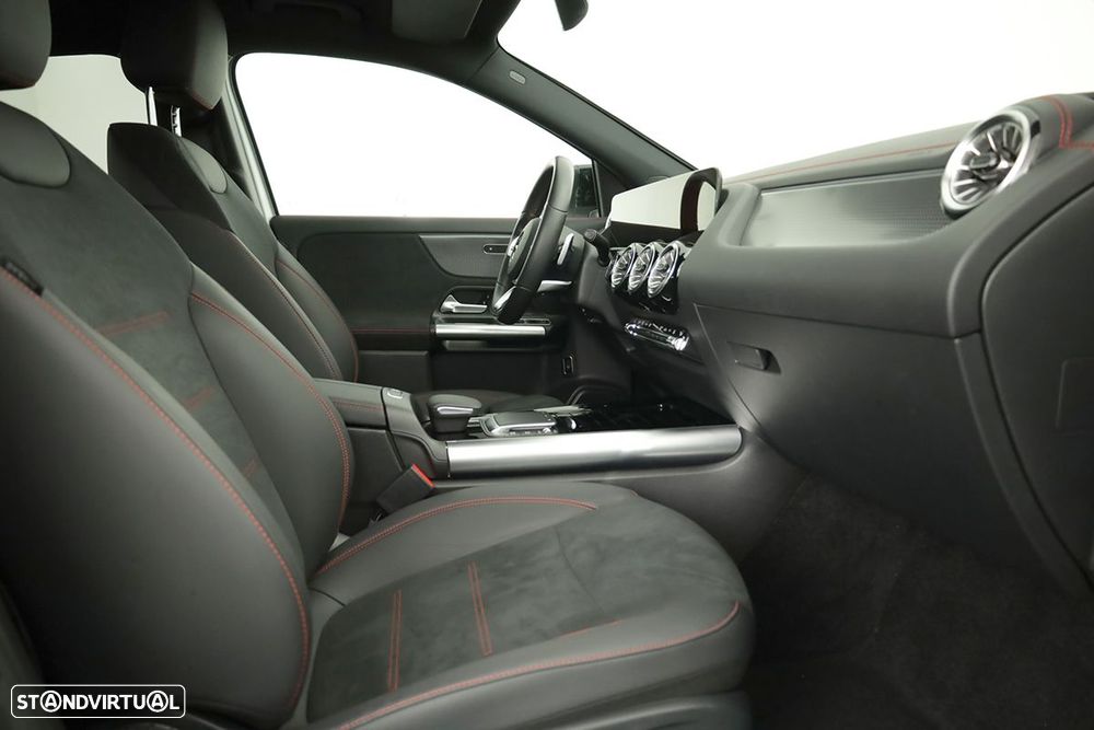 Mercedes-Benz EQA 300 4Matic AMG Line - 21