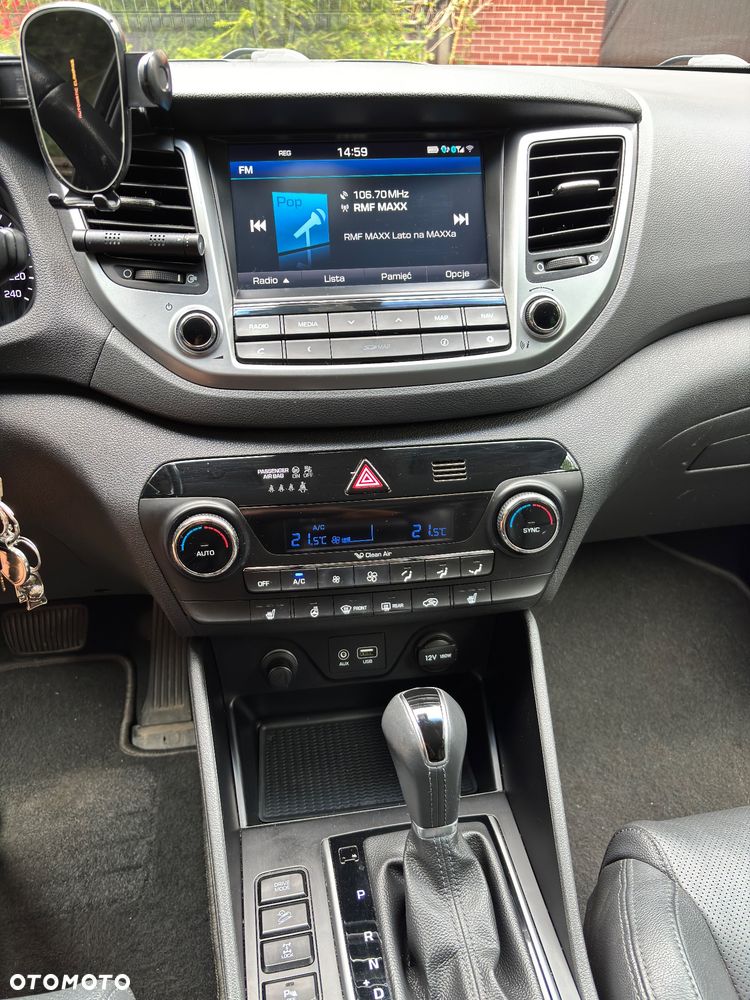 Hyundai Tucson 2.0 CRDi 4WD Automatik Style - 12