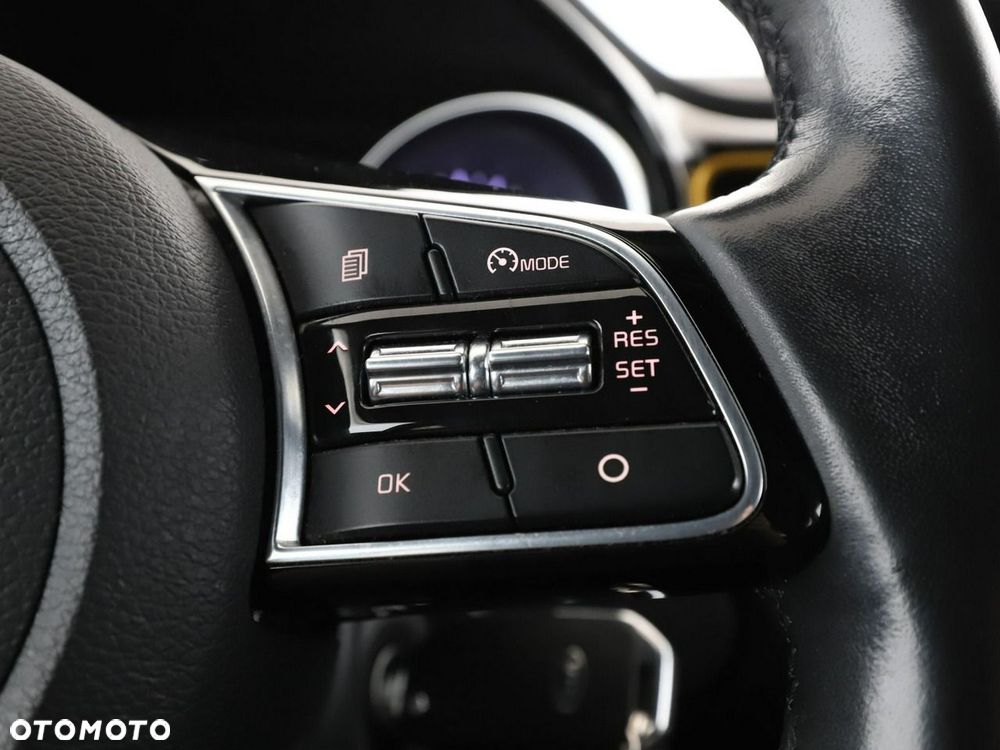 Kia XCeed - 31