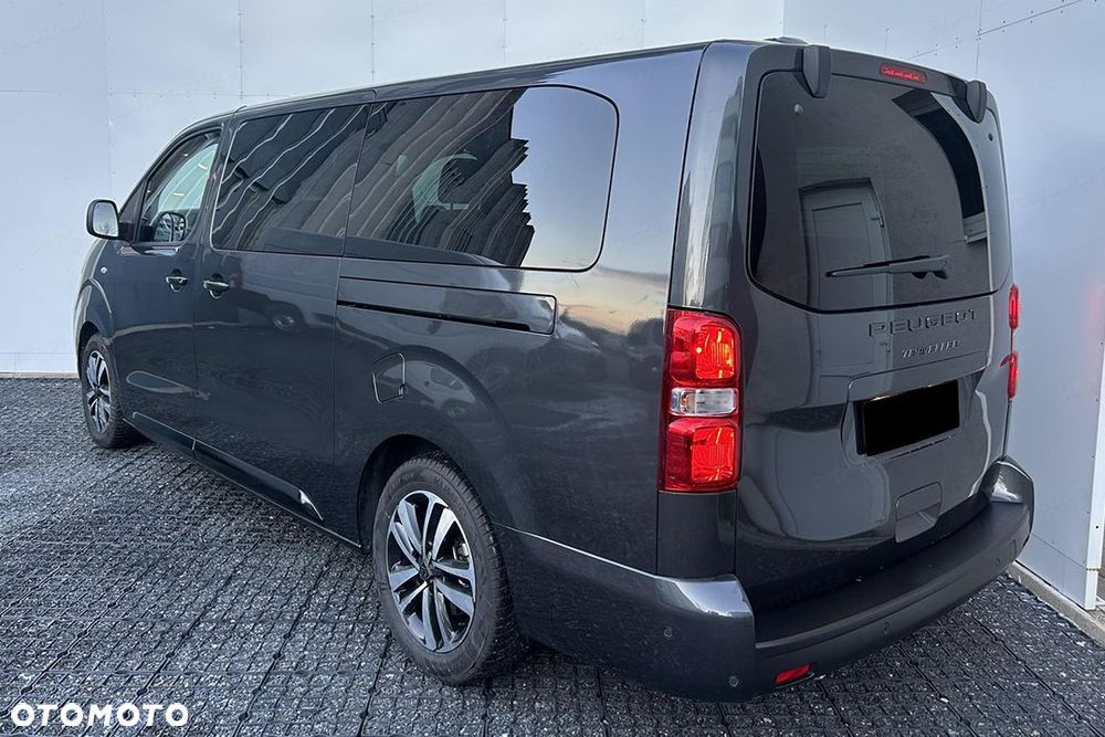 Peugeot Traveller - 6