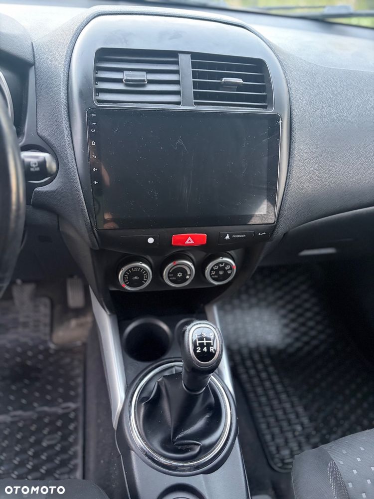 Mitsubishi ASX - 15