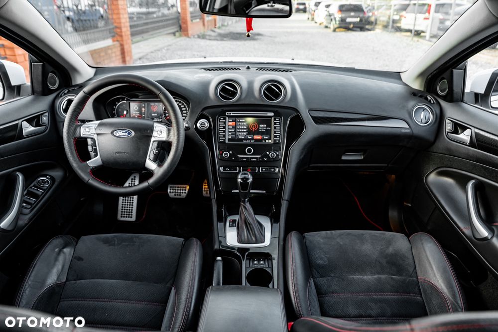 Ford Mondeo 2.0 EcoBoost Titanium - 27