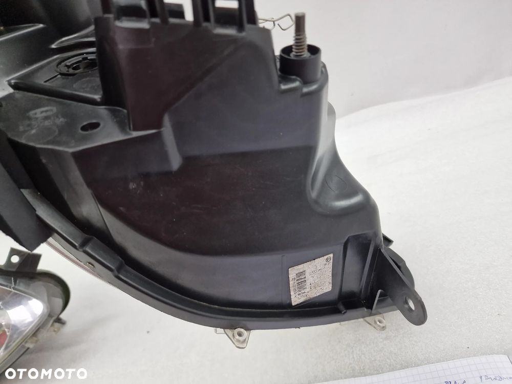 RENAULT TWINGO 2 II 07-12 LEWA / PRAWA LAMPA PRZEDNIA PRZÓD JASNA , NR AUKCJI LA401 - 17