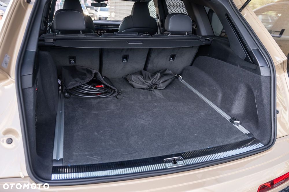 Audi Q7 60 TFSI e PHEV Quattro S Line Tiptr - 11