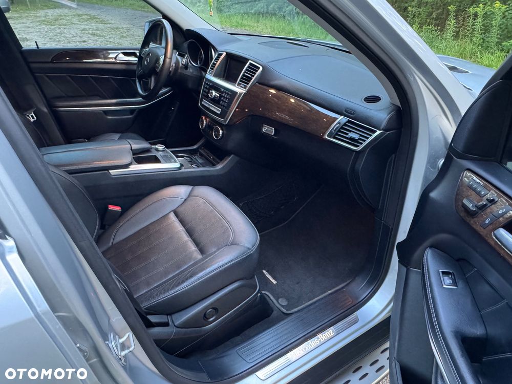 Mercedes-Benz GL - 16