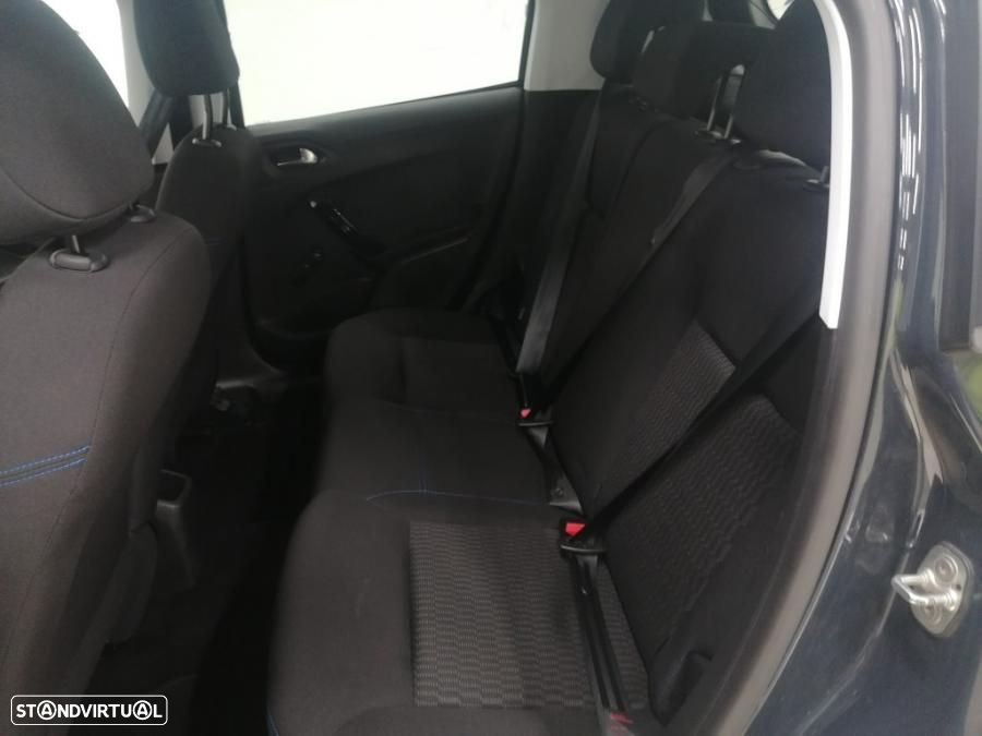 Peugeot 208 1.5 BlueHDi Signature - 9