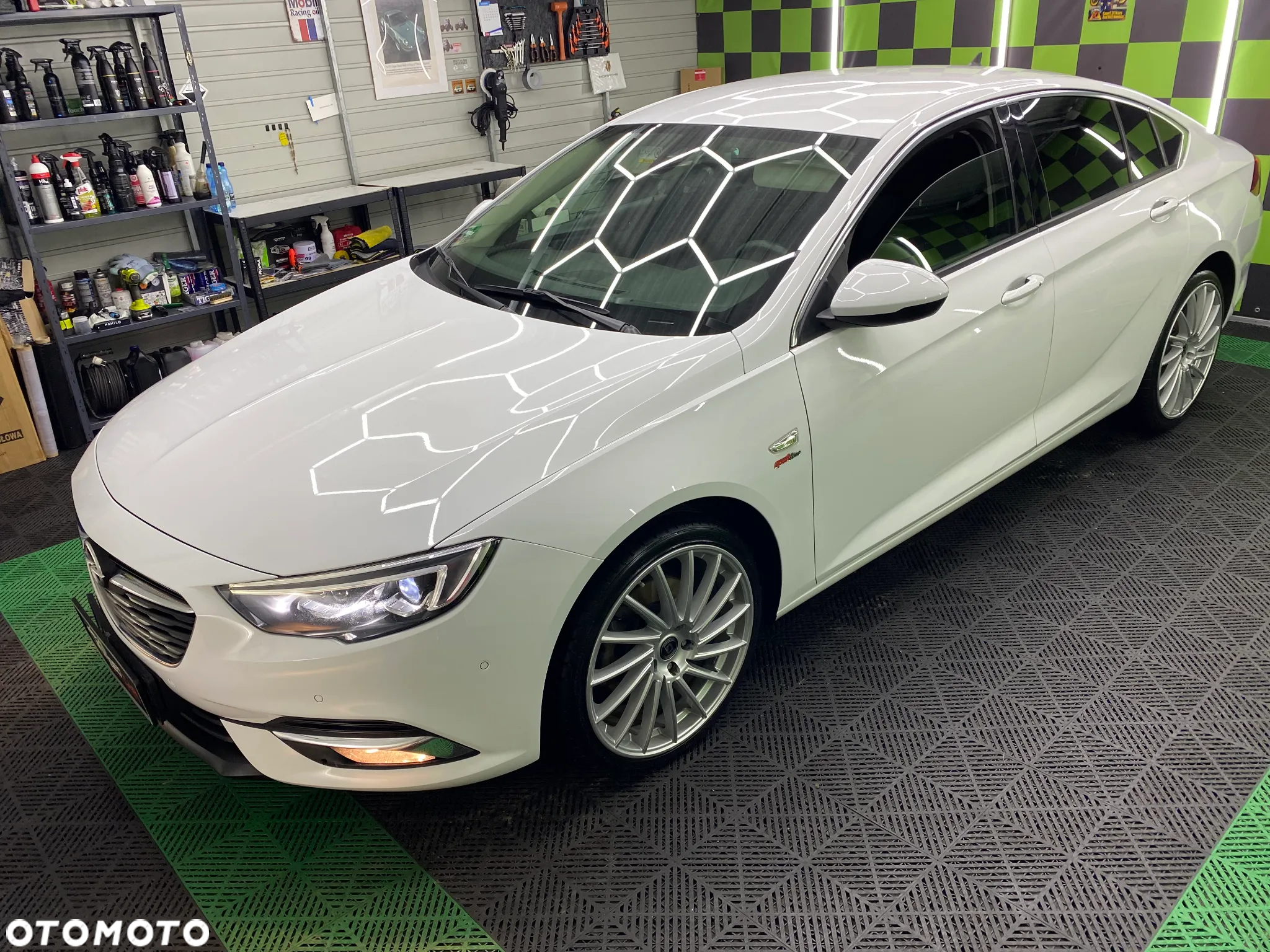 Opel Insignia - 10