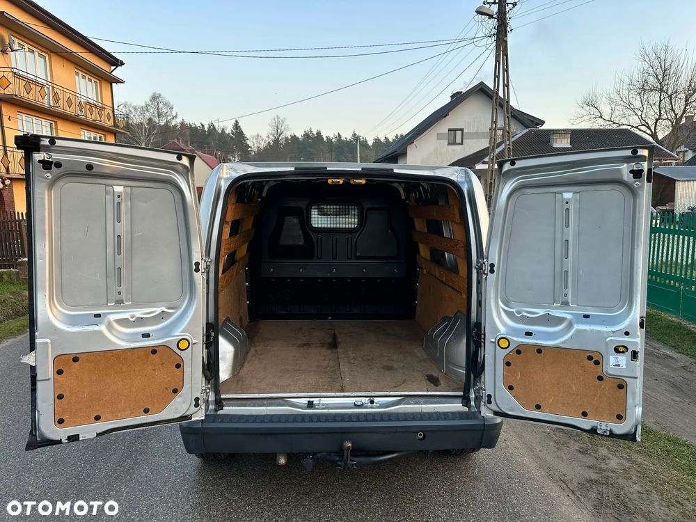 Ford Transit Connect - 8