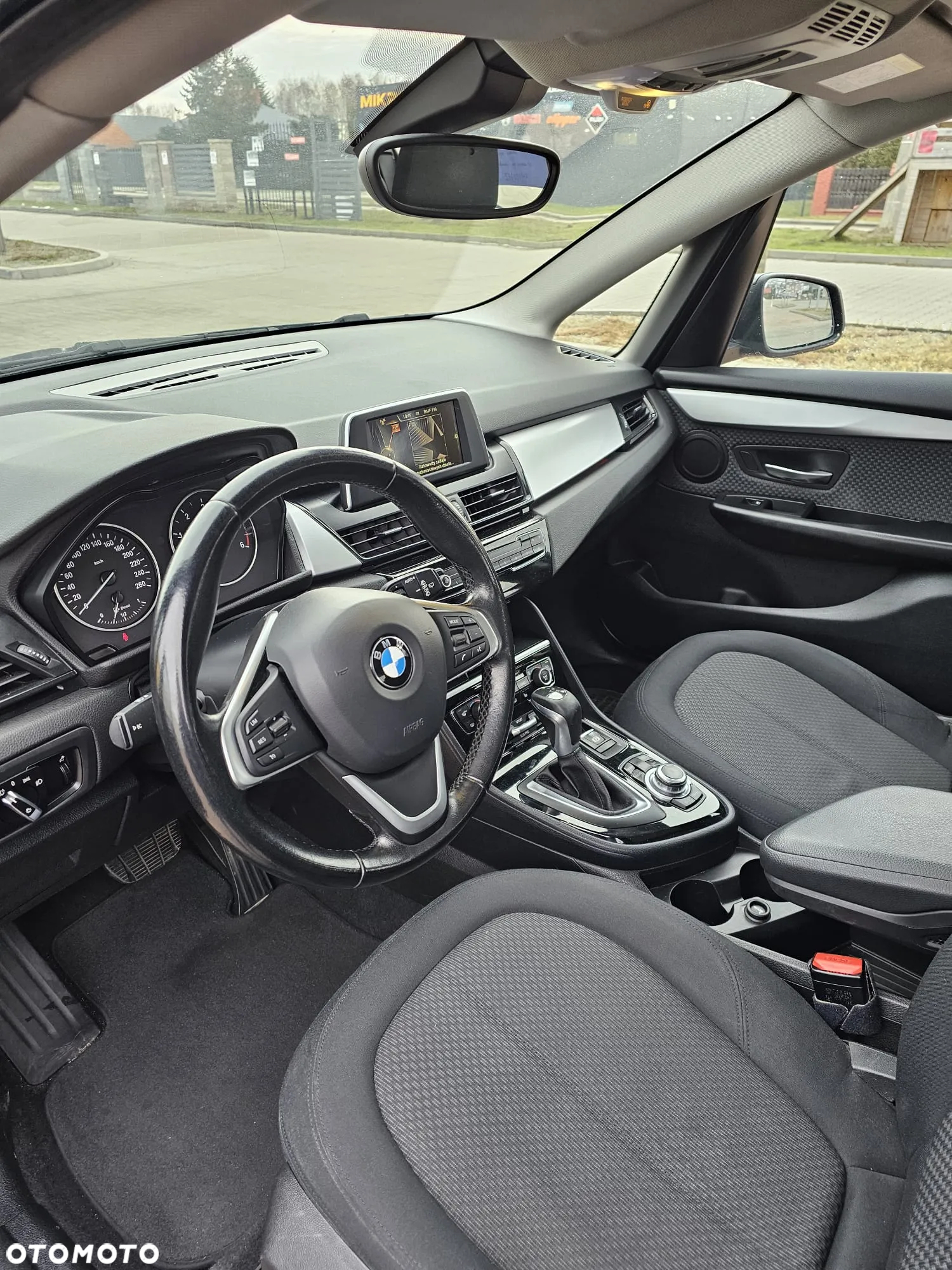 BMW Seria 2 218d - 7