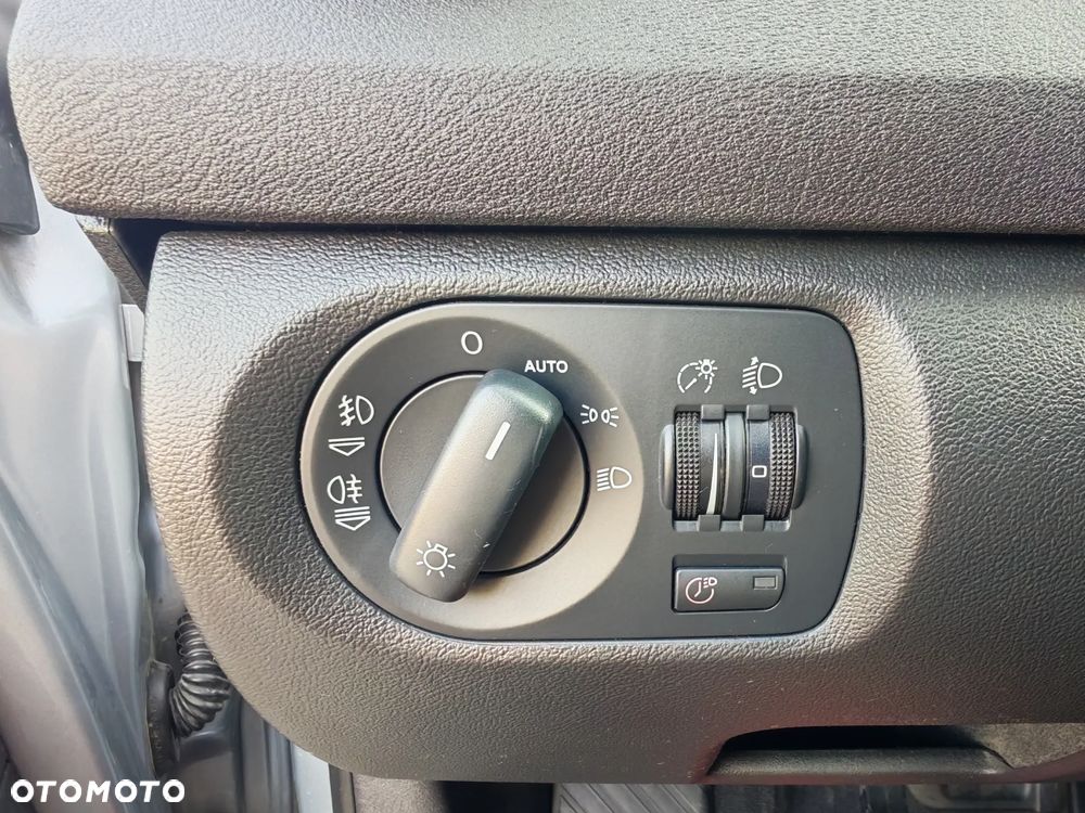 Audi A3 Sportback 2.0 TDI DPF S line Sportpaket (plus) - 25