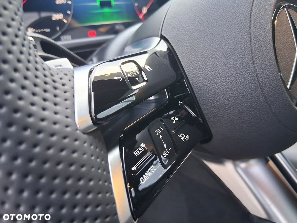 Mercedes-Benz Klasa E 220 d mHEV 4-Matic AMG 9G-Tronic - 10