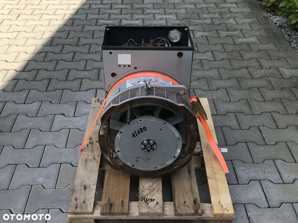 PRĄDNICA GENERATOR MAGNAPLUS 283PSL1706 31kVA 1800RPM - 4