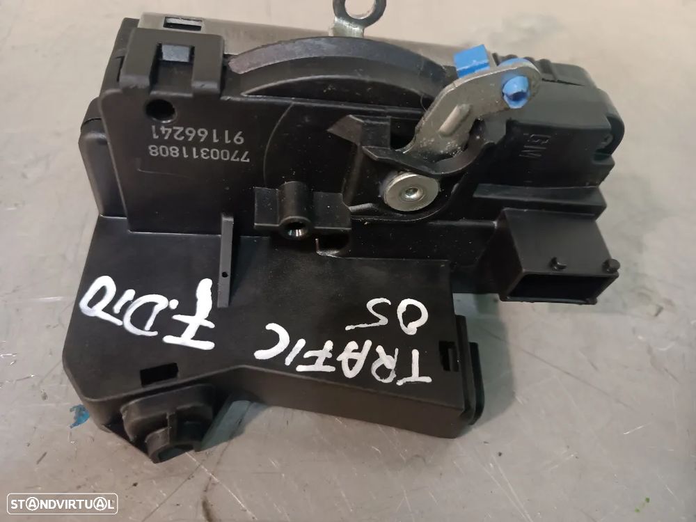 FECHO DE PORTA RENAULT TRAFIC II / OPEL VIVARO - FRENTE DIREITO / ESQUERDO  - TRAS DTO - 1