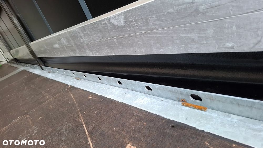 Gniotpol G4080 / Tandem 7,70m / Dmc 11000 kg / Przejazdowa / Podnoszony dach / - 34