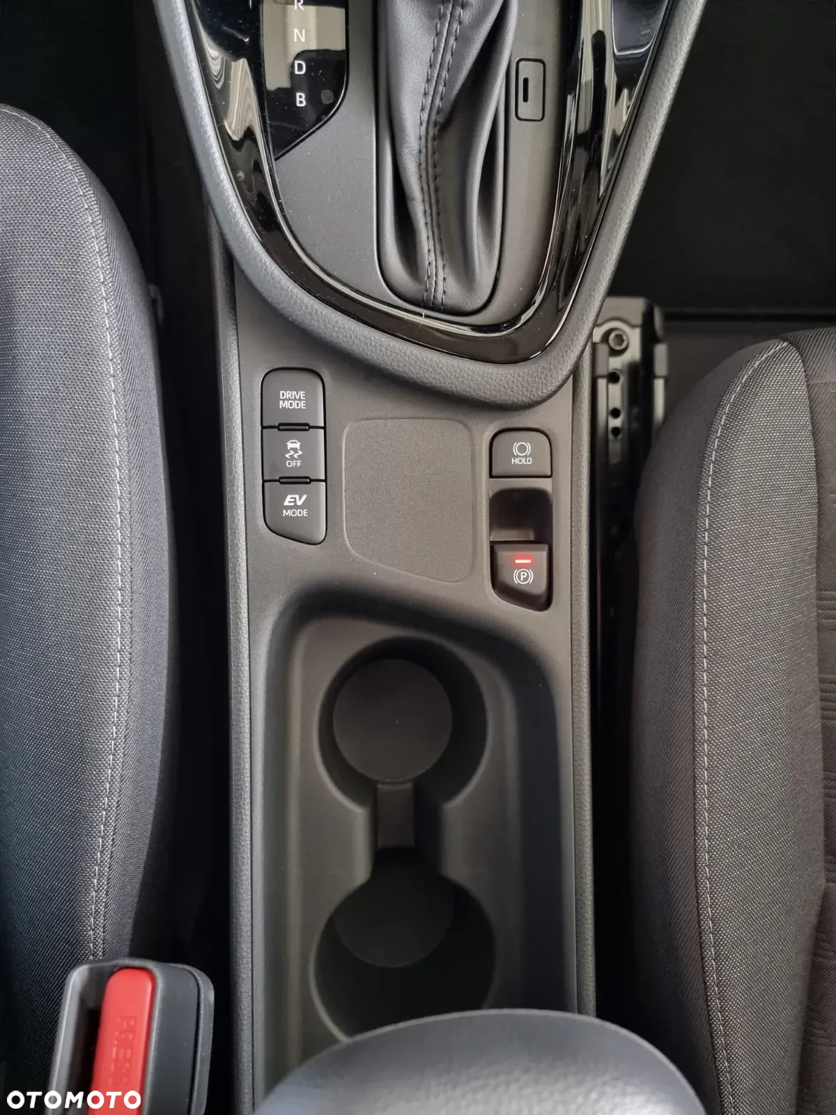 Toyota Yaris Hybrid 116 1.5 VVT-i Teamplayer - 35