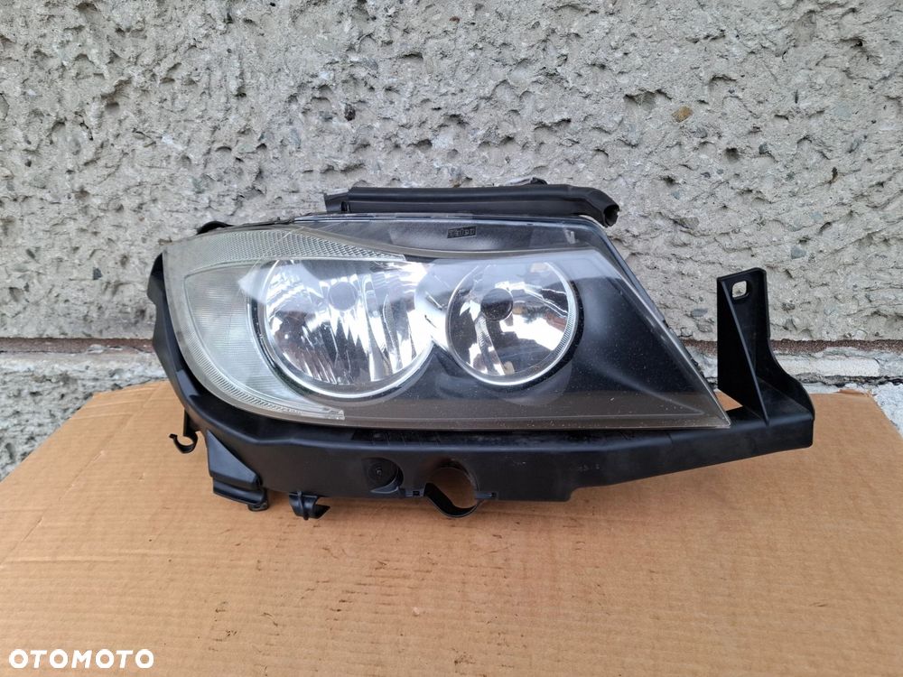 LAMPA PRZEDNIA PRAWA BMW E90 E91 05/08r - 4
