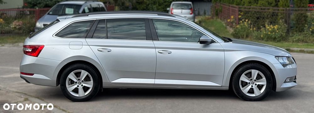 Skoda Superb 2.0 TDI DSG Sportline - 4