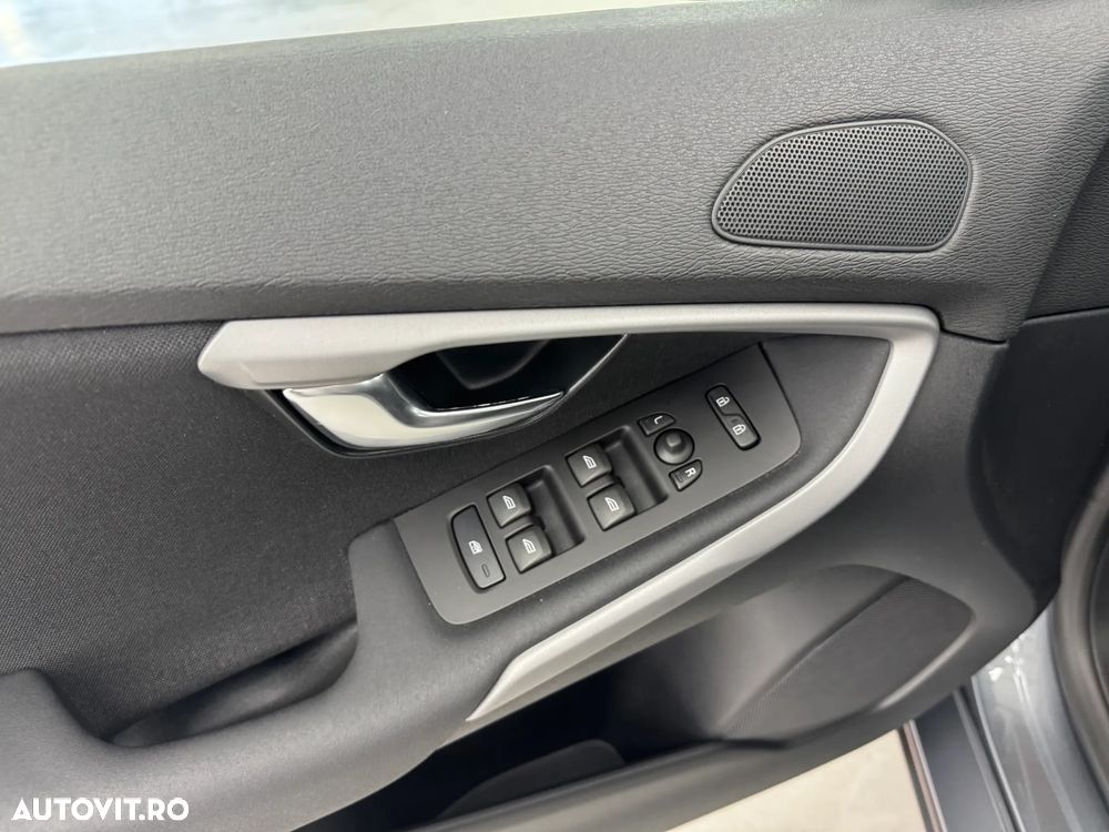 Volvo V40 D3 Geartronic Summum - 22