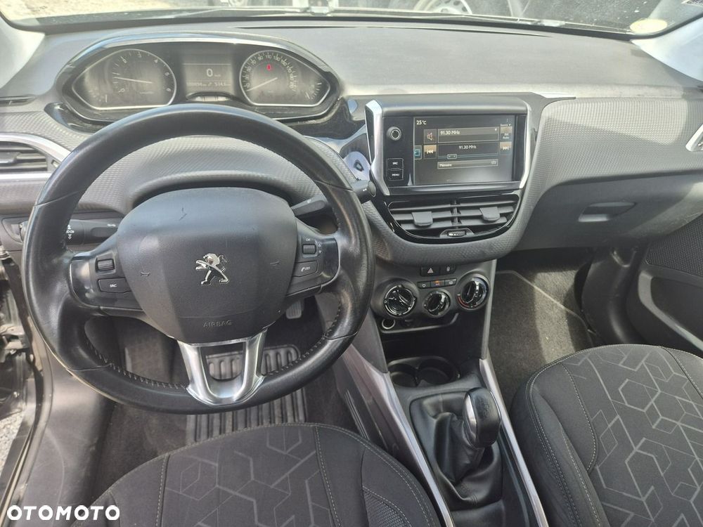 Peugeot 2008 - 6