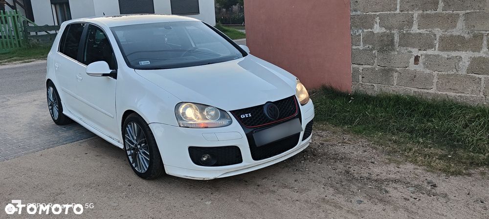 Volkswagen Golf - 8