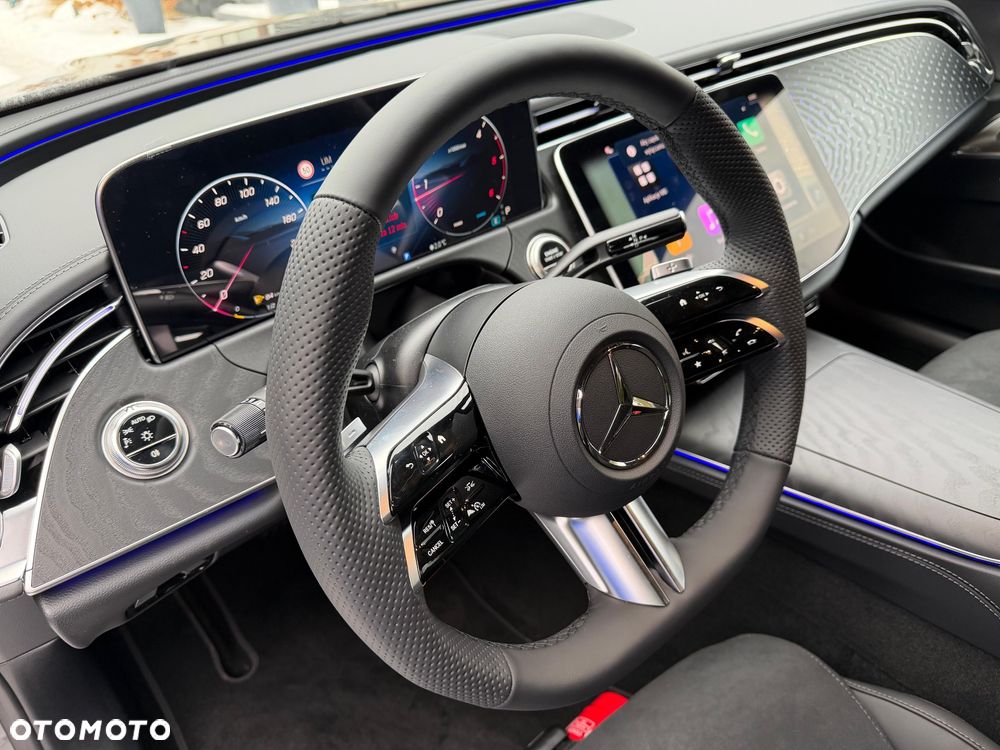 Mercedes-Benz Klasa E 220 d 4-Matic AMG - 17