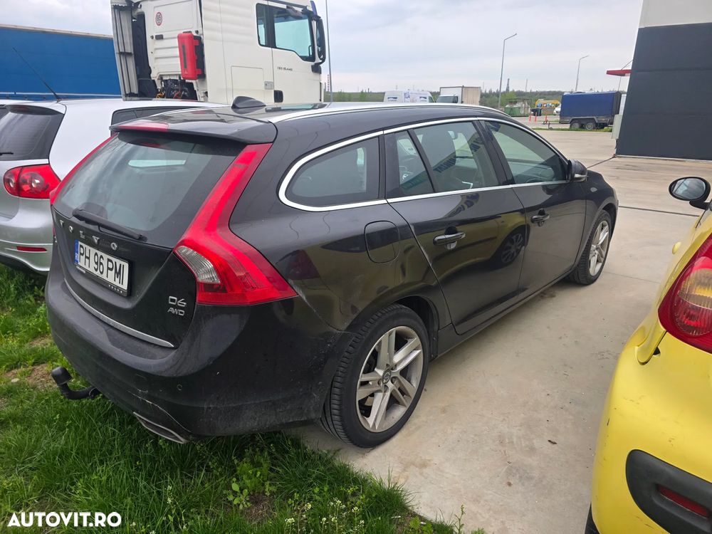 Volvo V60 D5AWD Summum - 11
