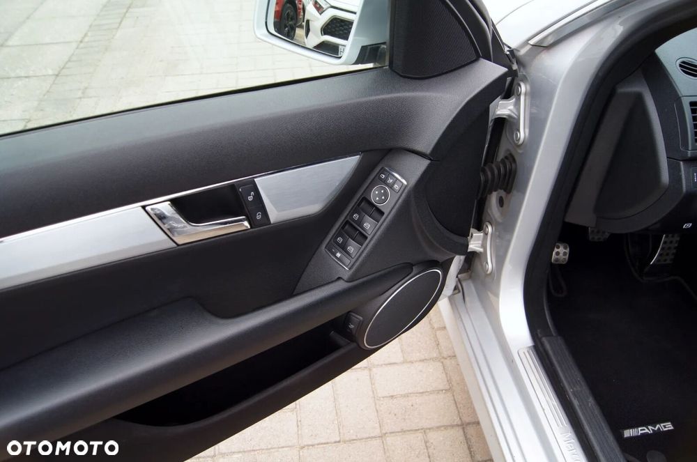 Mercedes-Benz Klasa C 250 CDI Avantgarde Edition - 22