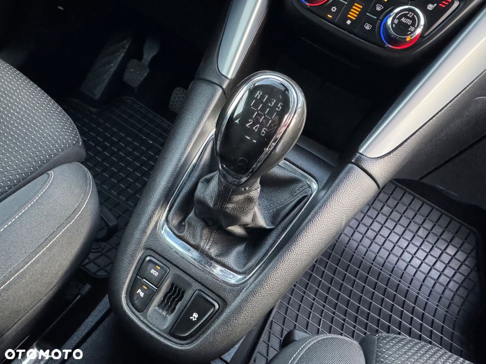 Opel Zafira 2.0 D (CDTI ecoFLEX) Start/Stop Active - 30