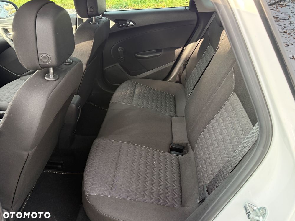 Opel Astra 1.4 Turbo - 12