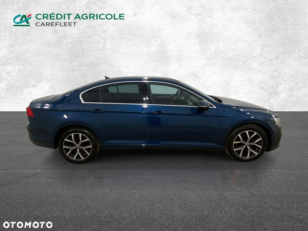Volkswagen Passat - 5