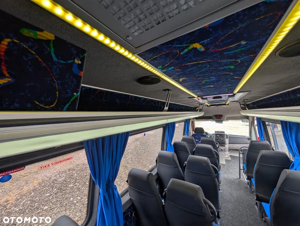 Mercedes-Benz Sprinter 519 - 21