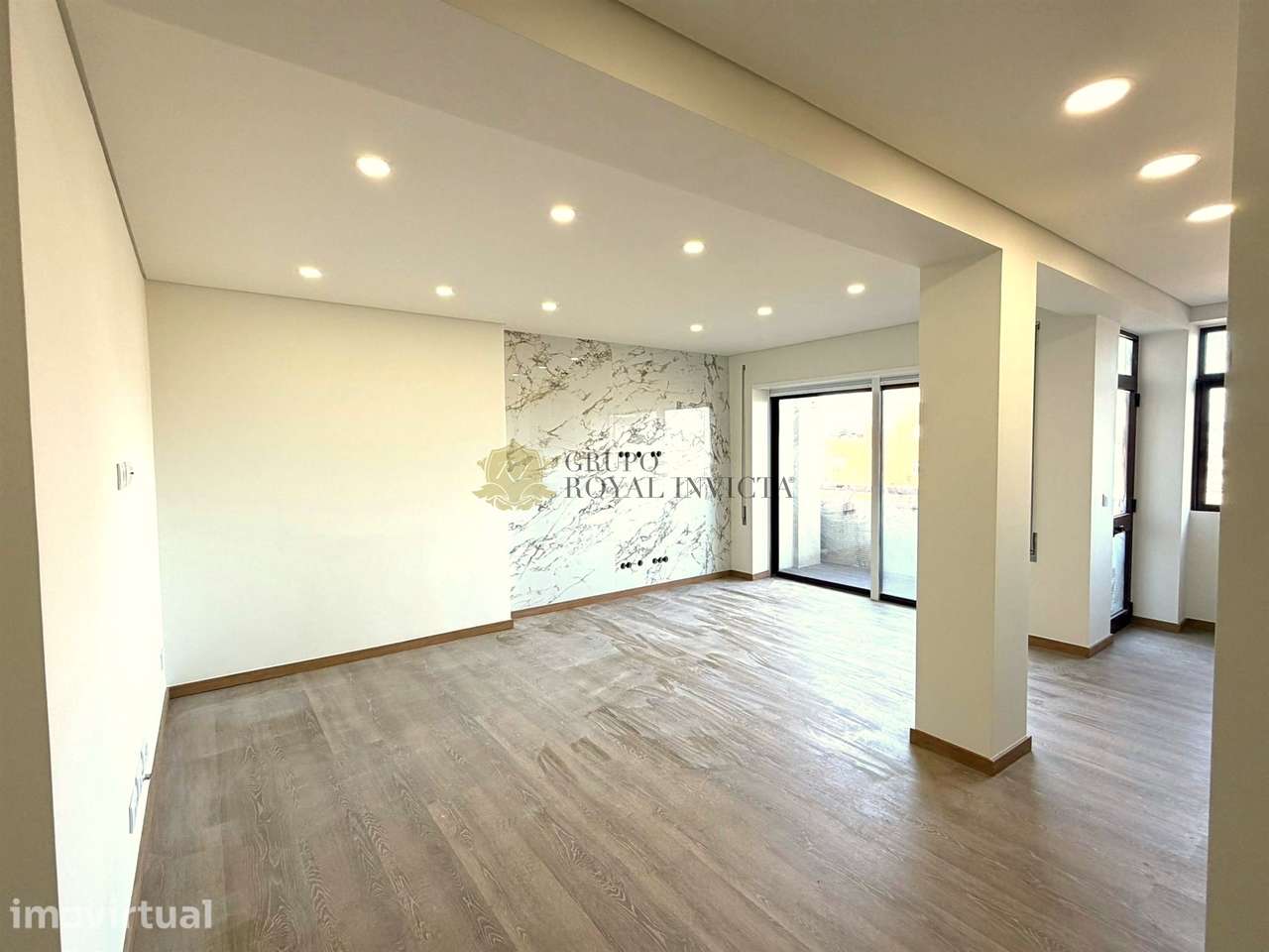 Apartamento T2 +1 Totalmente Remodelado com garagem fechada – Santa Ma - Grande imagem: 5/29