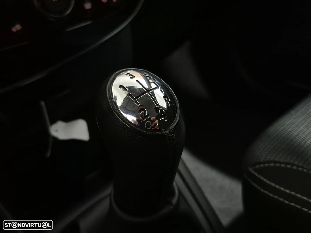 Renault Clio Sport Tourer 1.5 dCi Dynamique S - 11