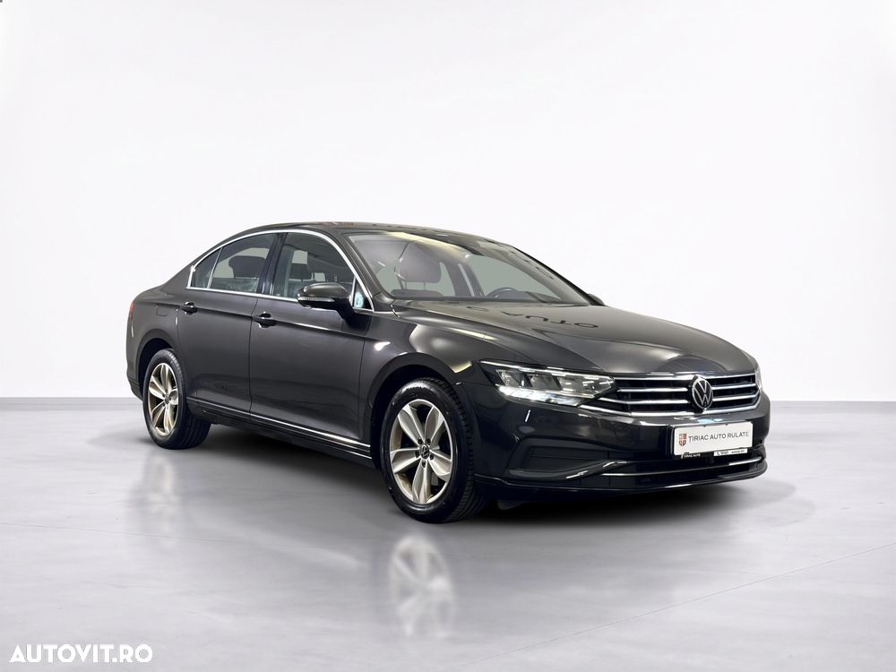 Volkswagen Passat - 8