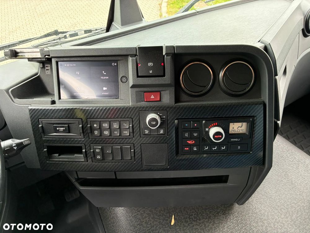 Renault T440 EVO Sleeper Cab - 17