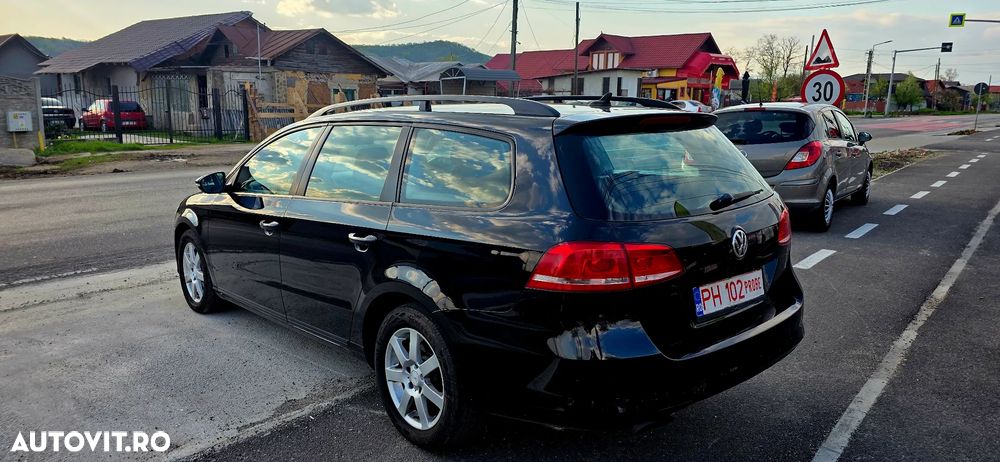 Volkswagen Passat 2.0 Blue TDI SCR Comfortline - 9