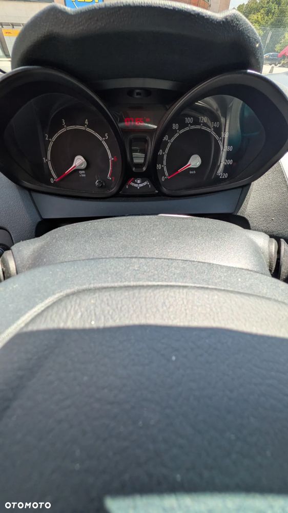 Ford Fiesta 1.25 Trend - 8