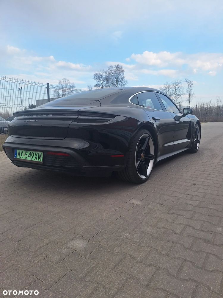 Porsche Taycan - 4