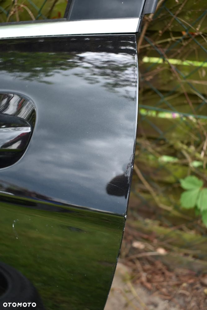 MERCEDES W204 COUPE DRZWI LEWE PRZEDNIE PRZÓD 197 - 9