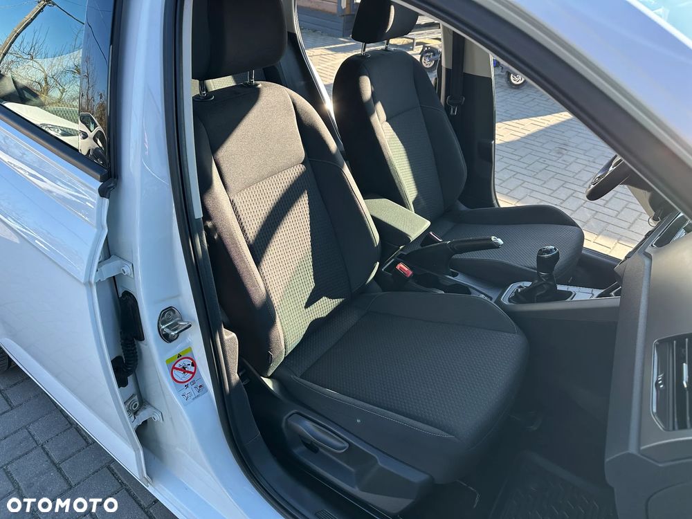 Volkswagen Polo - 24