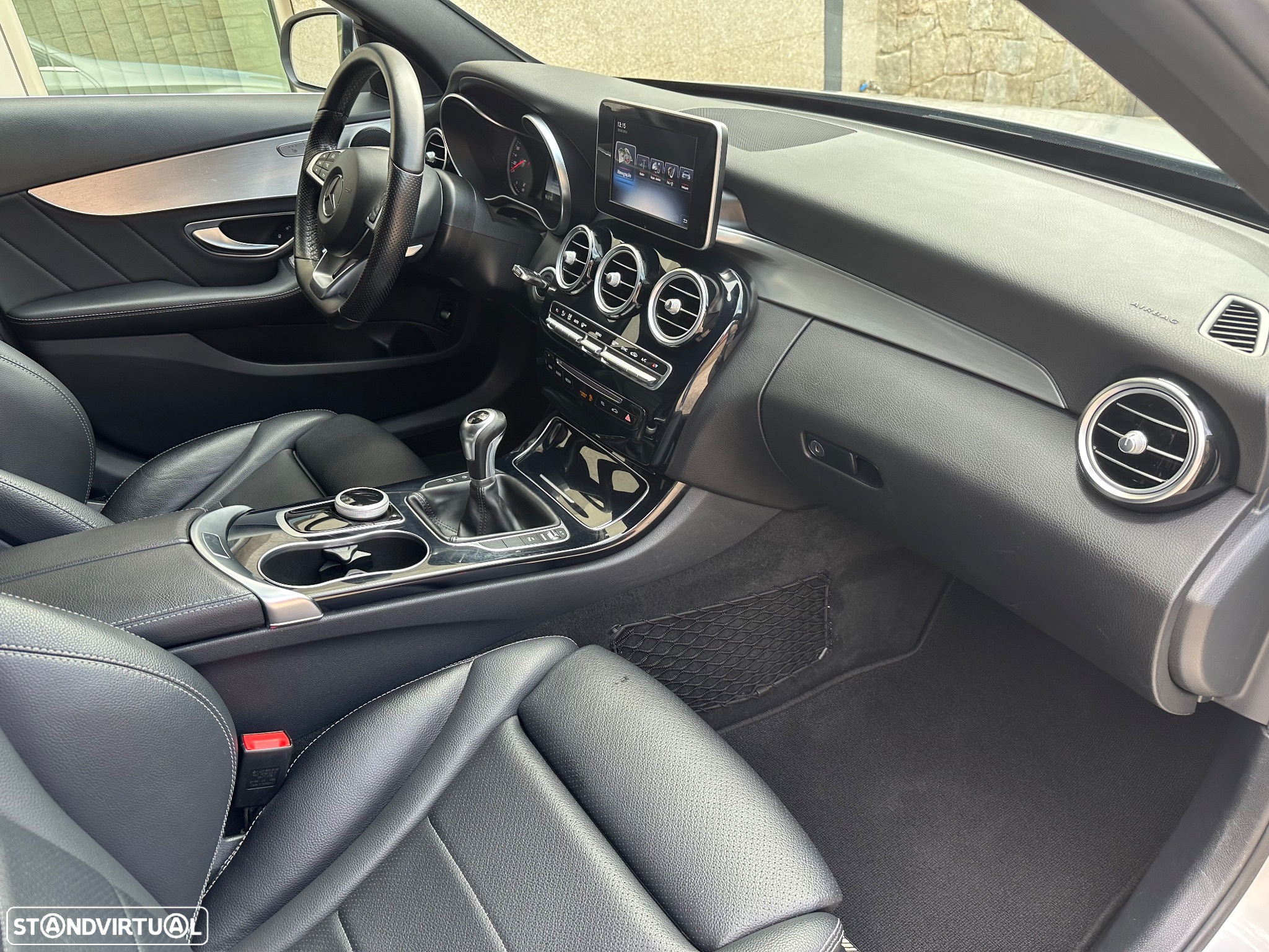 Mercedes-Benz C 220 d AMG Line - 28