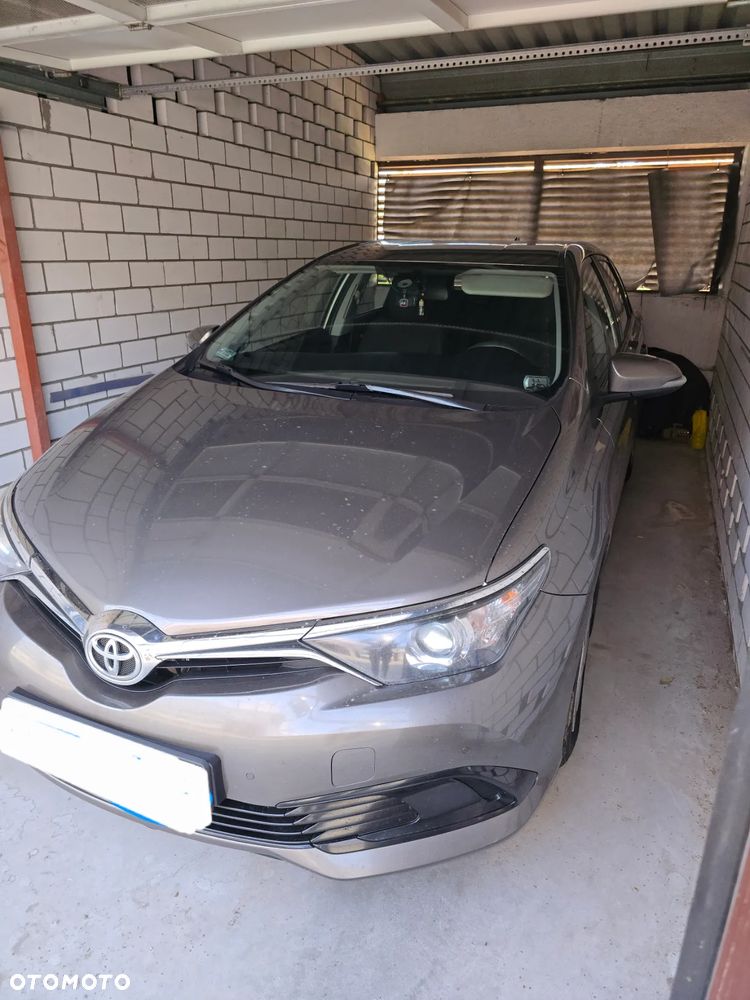 Toyota Auris 1.6 Active - 11