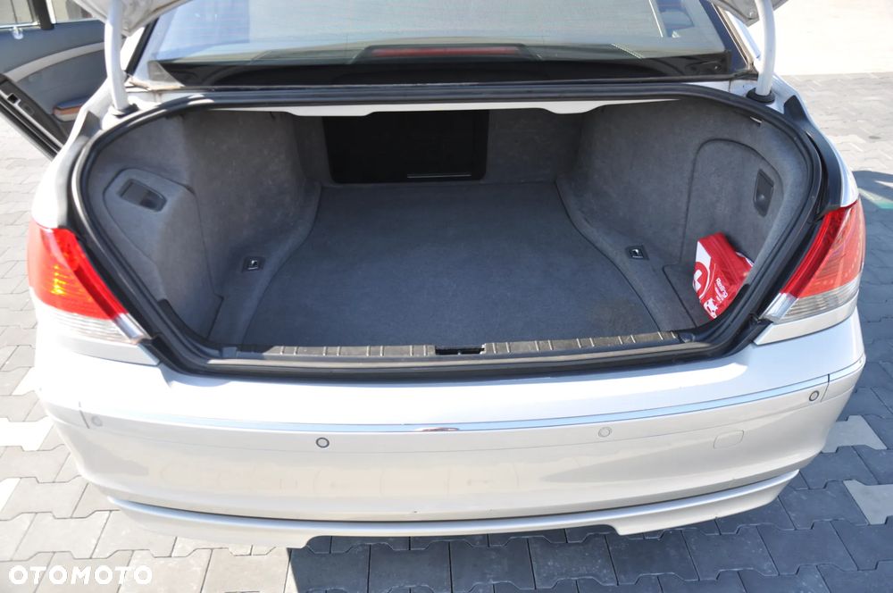 BMW Seria 7 740i - 31