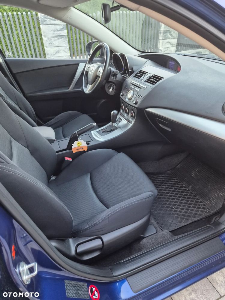 Mazda 3 2.0 Exclusive + - 20