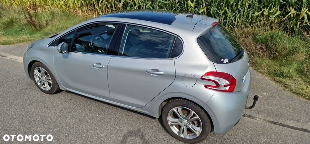 Peugeot 208 - 4