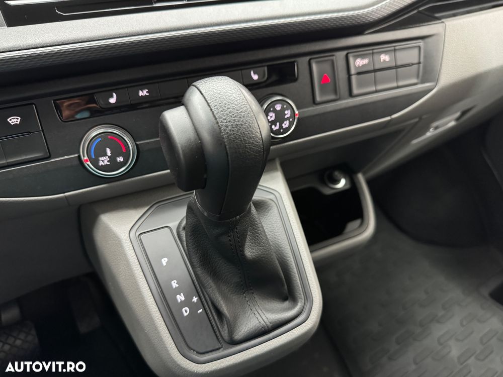 Volkswagen Transporter - 28