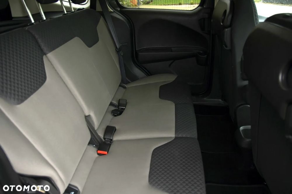 Ford Tourneo Courier 1.5 TDCi Titanium - 18