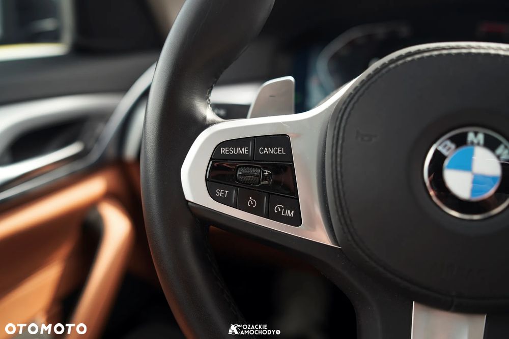 BMW Seria 5 520d - 27