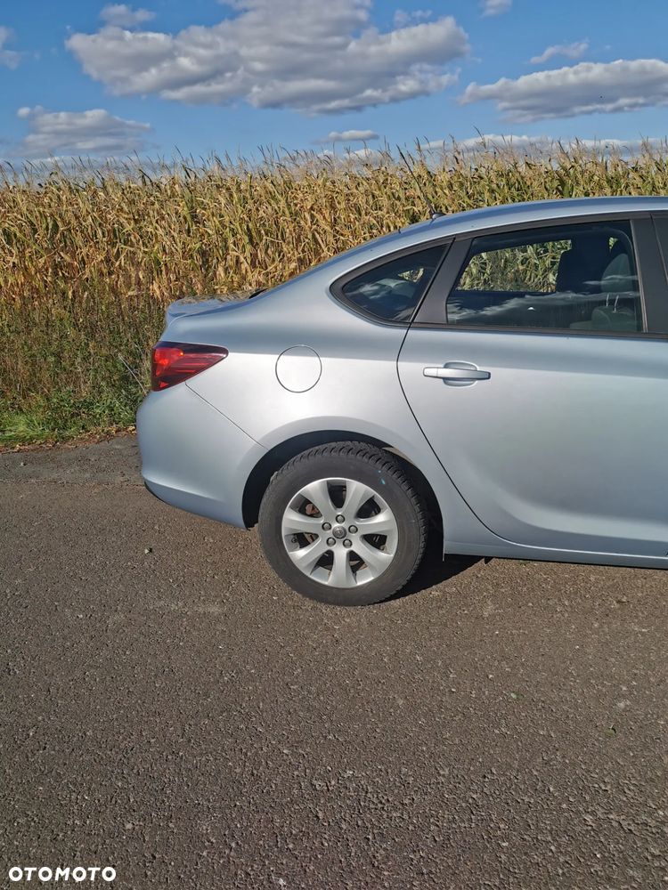 Opel Astra IV 1.6 Active - 4