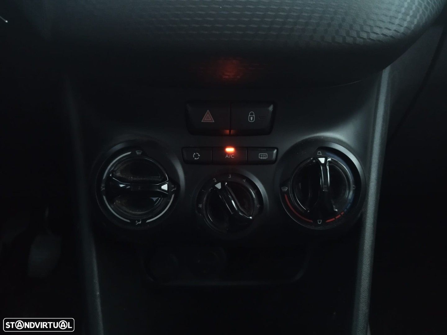 Peugeot 2008 1.2 PureTech Style - 14